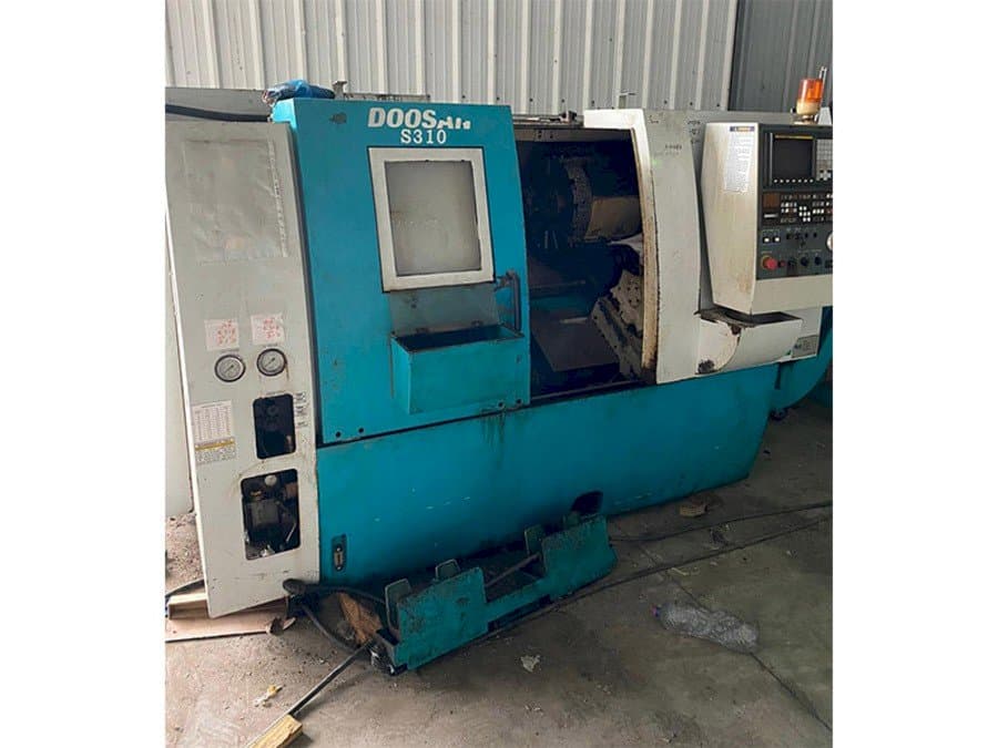 Čelní pohled  na Doosan S310  stroj