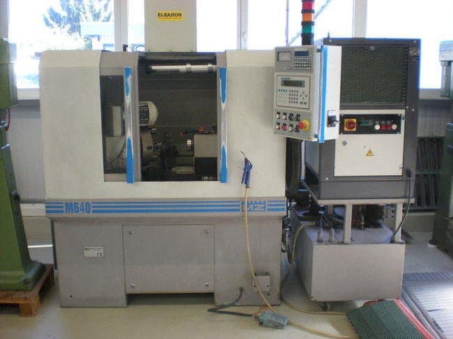 Čelní pohled na Monnier & Zahner M640 stroj