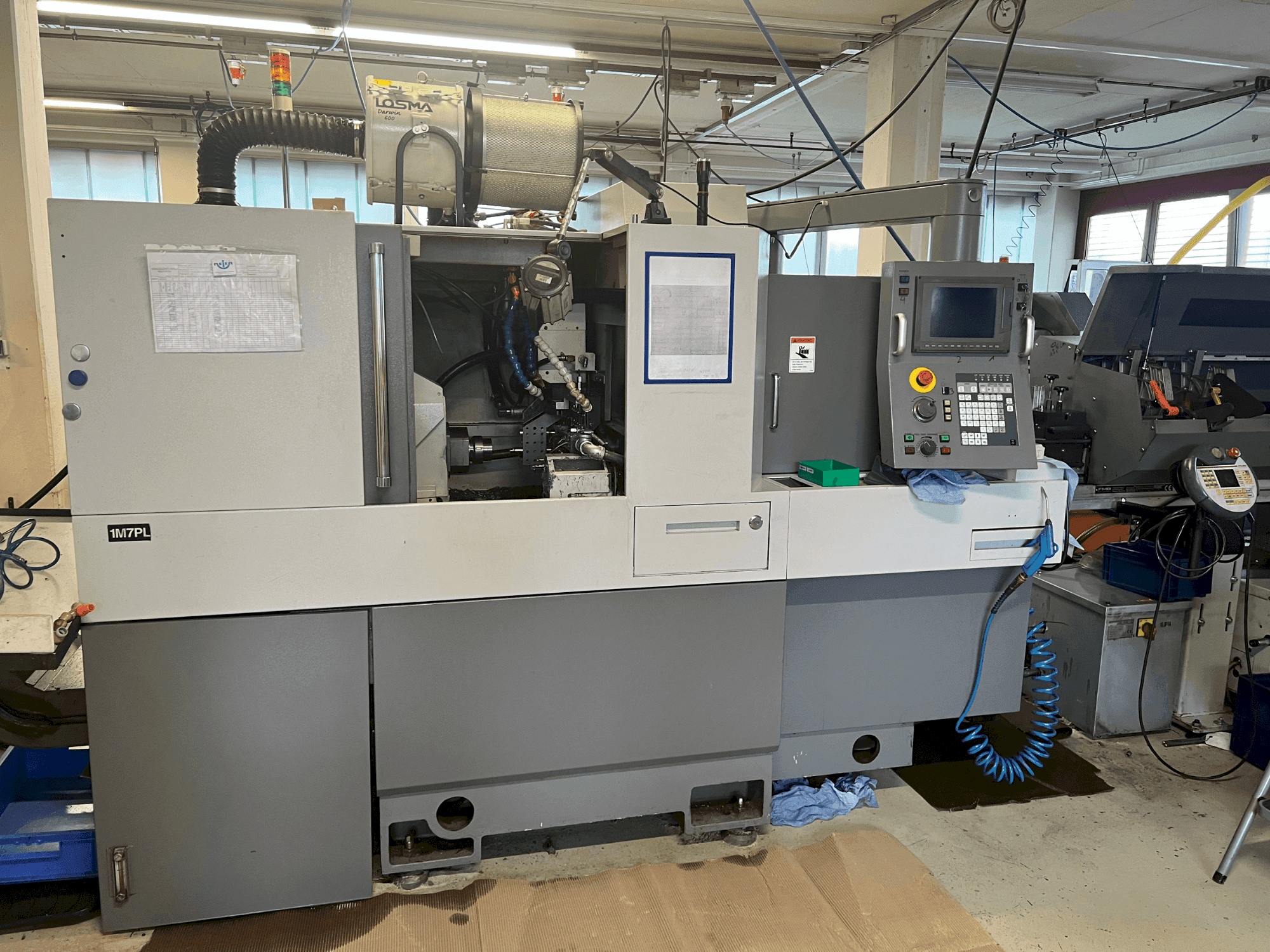 Čelní pohled  na Citizen A32VIIPL  stroj