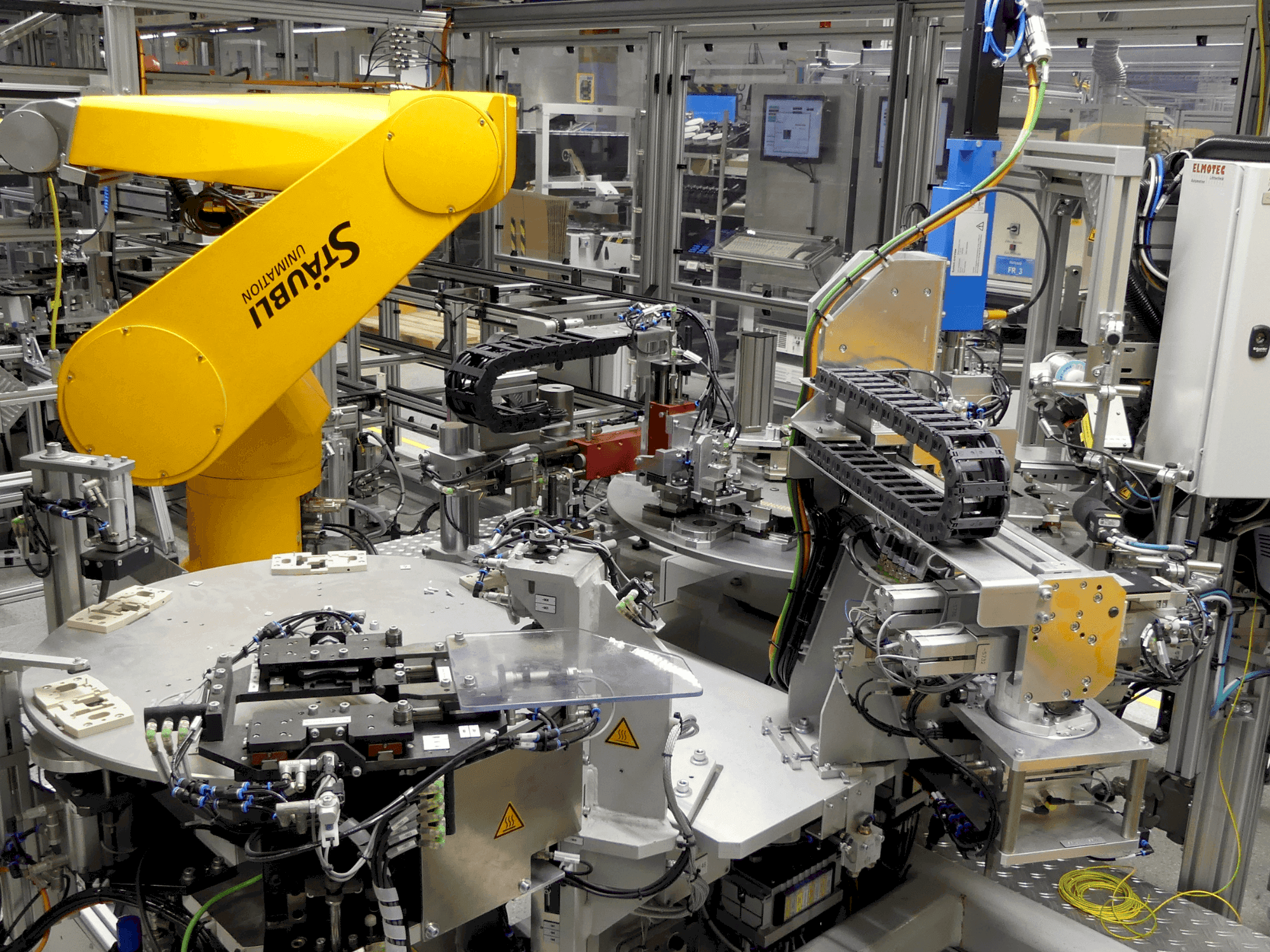 Čelní pohled  na ELMOTEC 16479  stroj