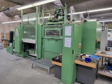 Čelní pohled na ILLIG UA100-G stroj