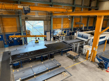 Čelní pohled na TRUMPF TruLaser 8000 stroj
