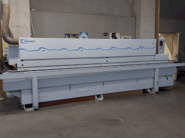 Čelní pohled  na BRANDT Optimat KDF 650 C  stroj