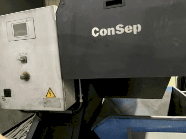 Čelní pohled  na Mazak FH 8800  stroj