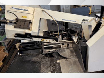 Čelní pohled na Metallkraft BMBS 300X320 stroj