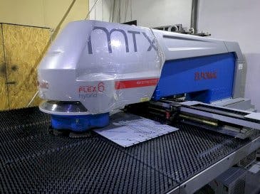 Čelní pohled  na Euromac MTX Flex 6  stroj