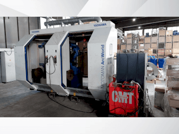 Čelní pohled na Yaskawa Motoman ArcWorld stroj