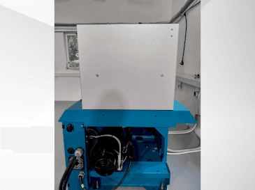 Čelní pohled na BOY 50 E stroj