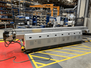 Čelní pohled na TRACTO-TECHNIK Tubotron 30 CNC stroj