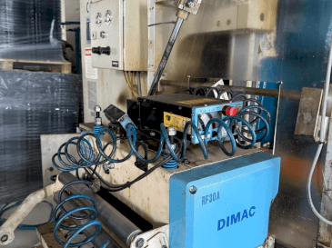 Čelní pohled  na SEYI SN1-110  stroj