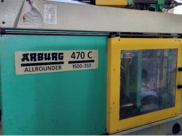 Čelní pohled  na Arburg Allrounder 470C 1500 - 350/150  stroj