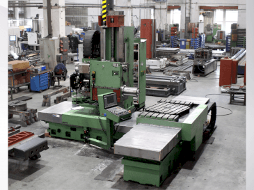 Čelní pohled na TOS WFQ 80 CNC stroj