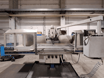 Čelní pohled  na TOS FGS63T Plus  stroj