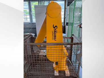 Čelní pohled  na STAUBLI RX160 L  stroj