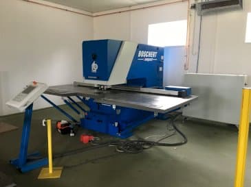 Čelní pohled na BOSCHERT Compact 750 stroj