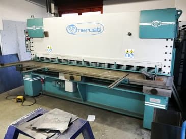 Pravý pohled na Vimercati CSI 3050x6 stroj