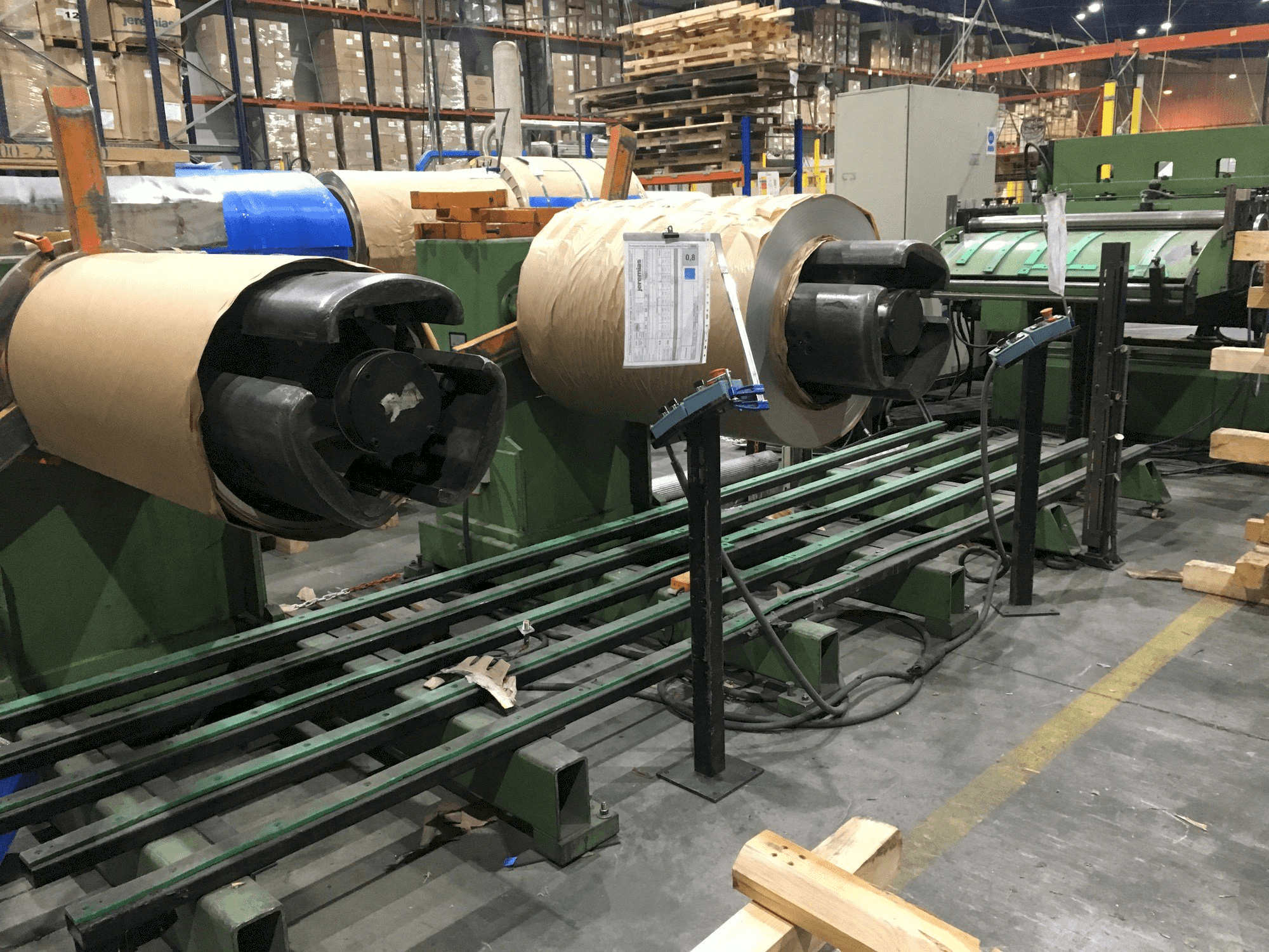 Čelní pohled na Alba GVHY1250 stroj