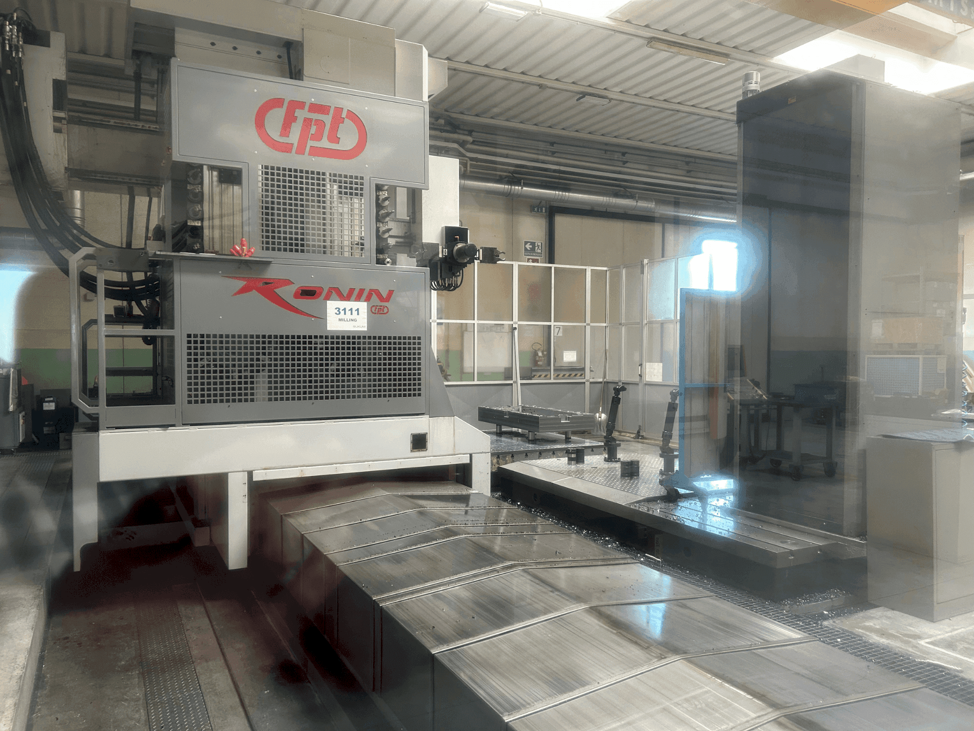 Čelní pohled na FPT Ronin stroj