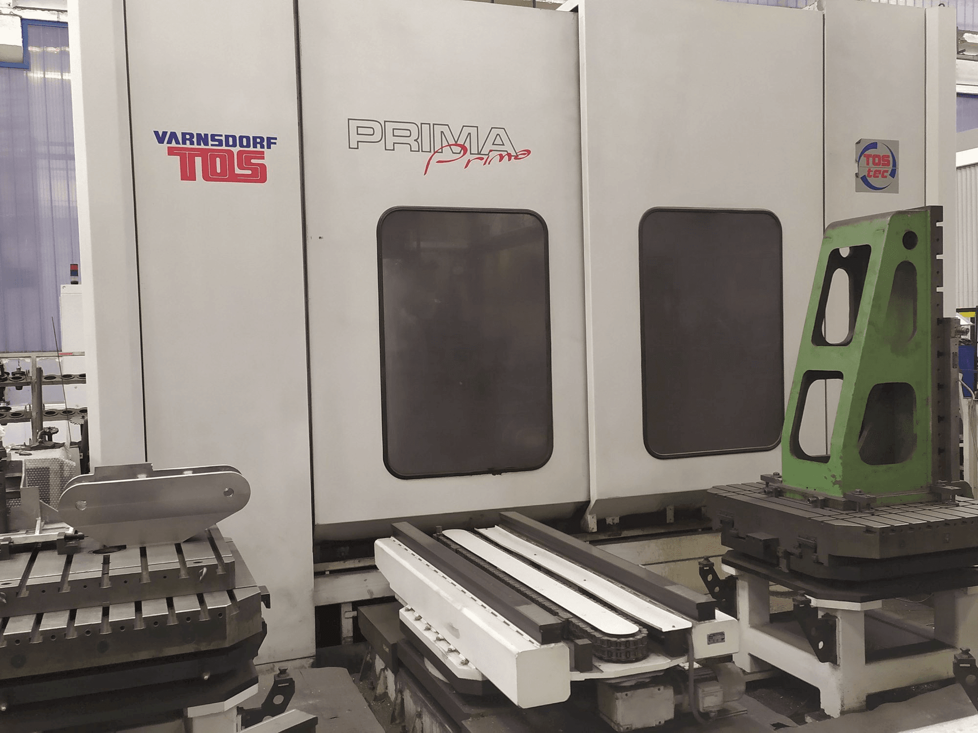 Čelní pohled na TOS Prima stroj