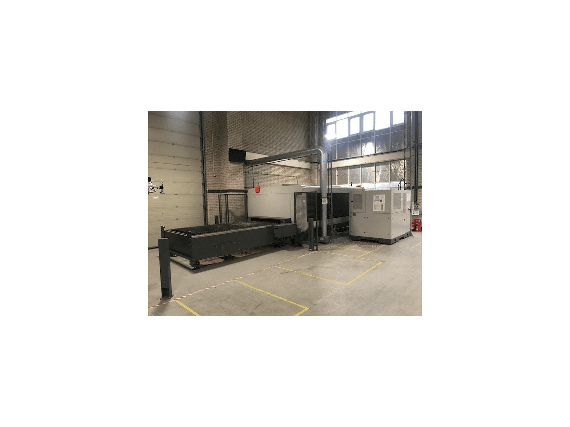 Čelní pohled na Bystronic BySprint Fiber 3015 stroj