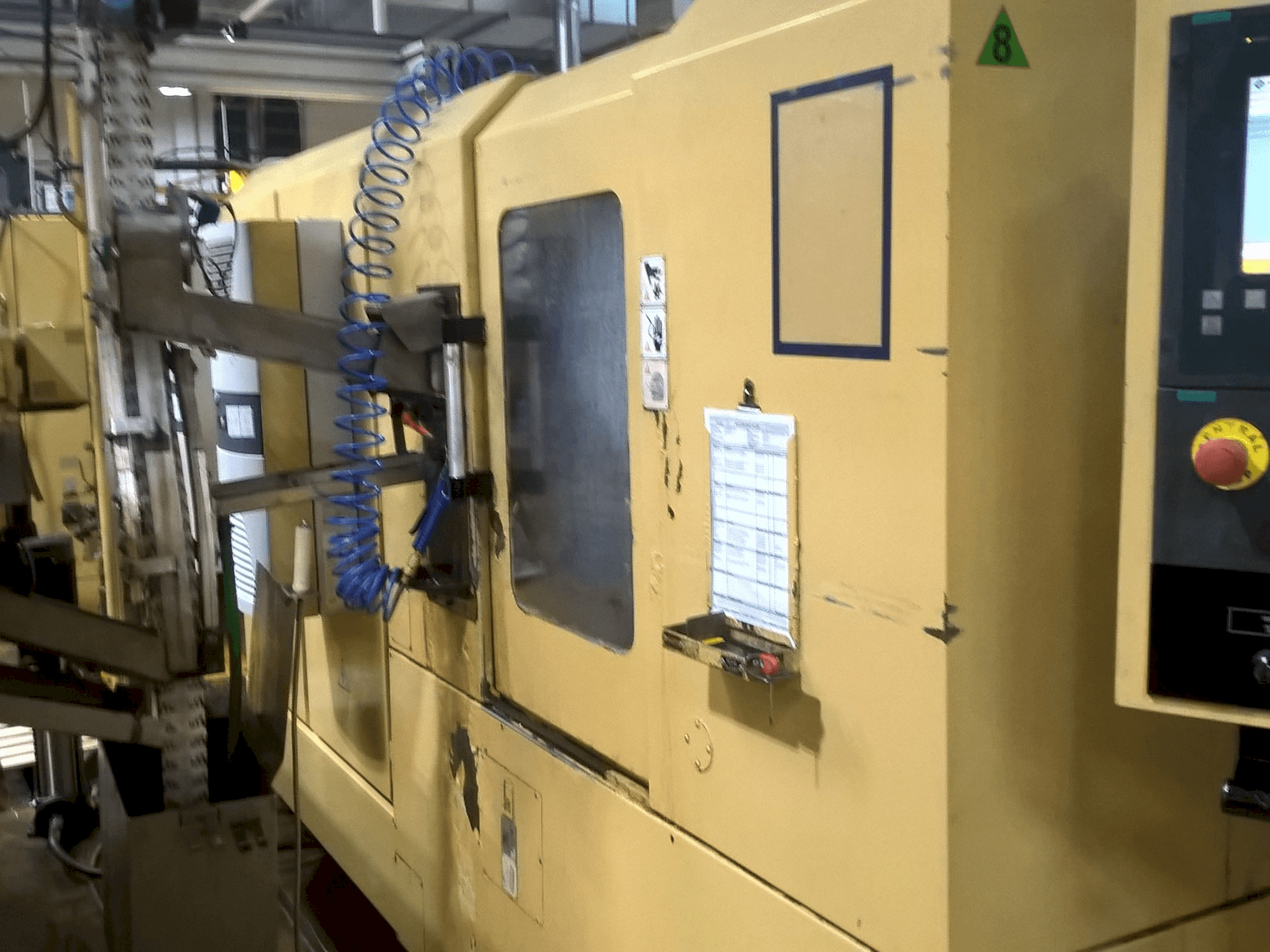 Pravý boční pohled na TAJMAC-ZPS SAL 100/4 stroj