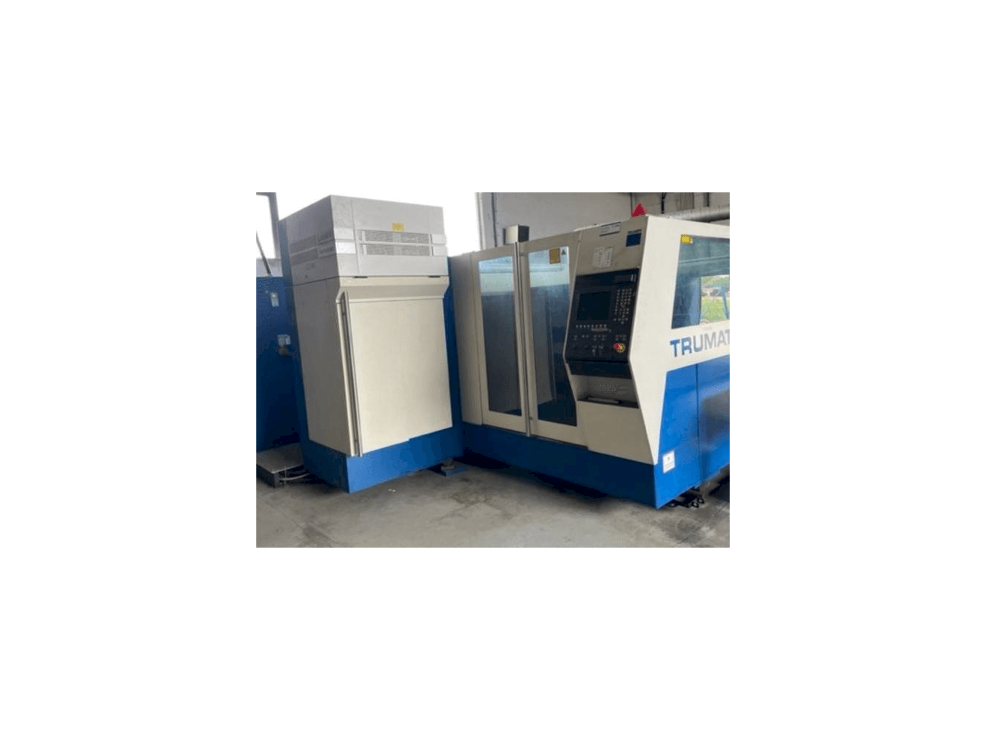 Čelní pohled na TRUMPF Trumatic L3050 stroj