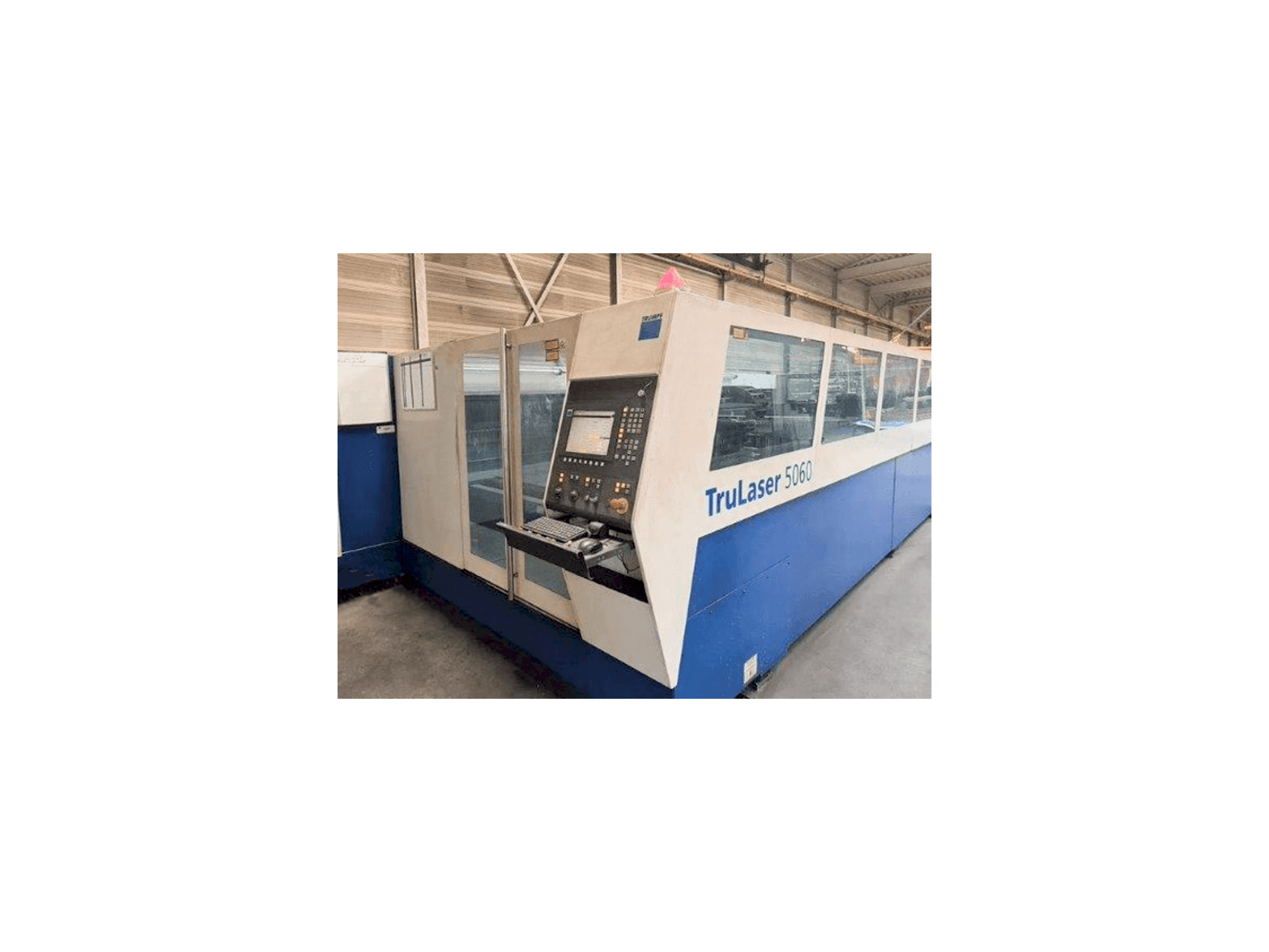 Čelní pohled na TRUMPF TruLaser 5060 stroj