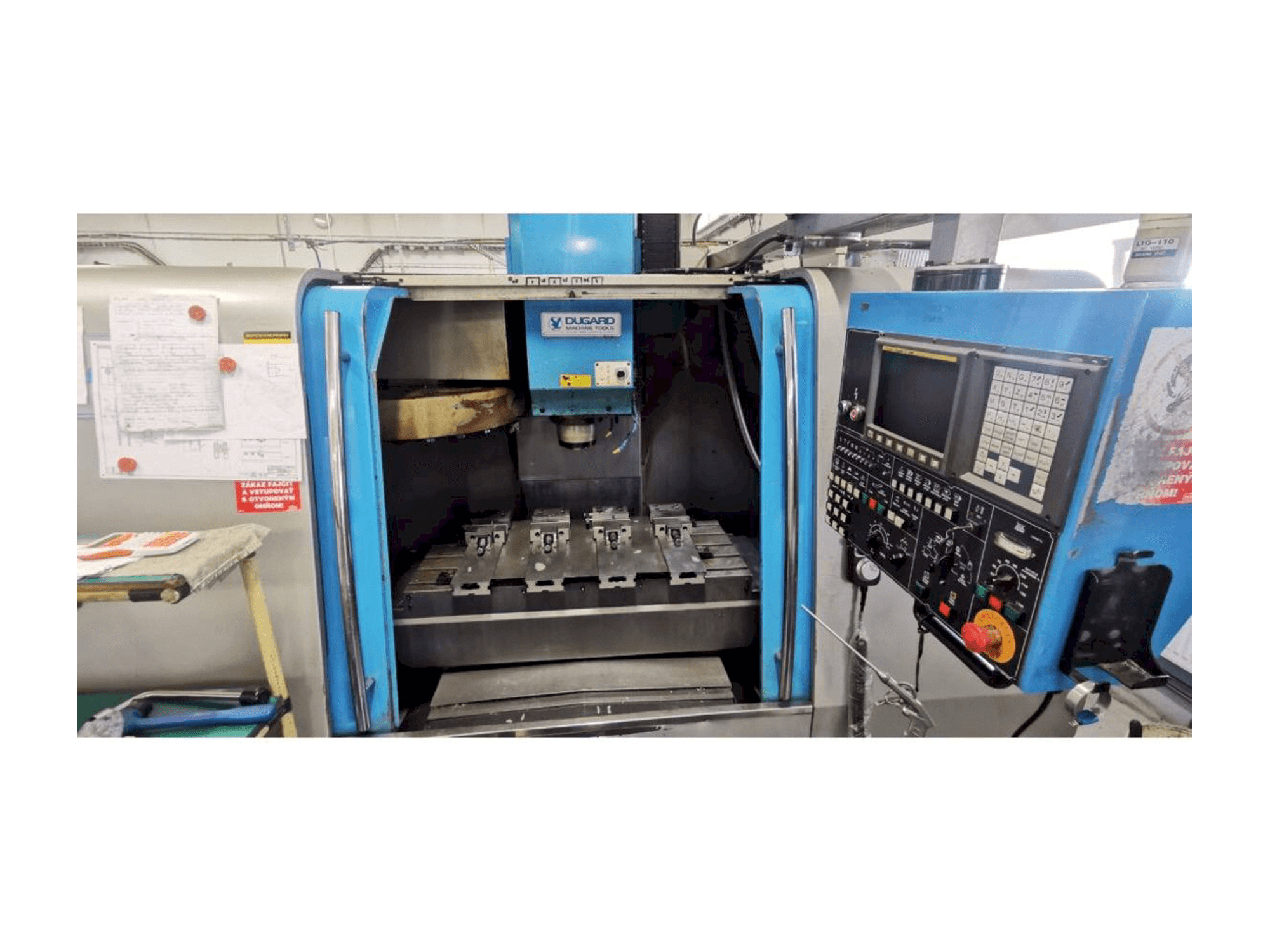 Čelní pohled na Dugard EAGLE 1000 VMC-L stroj