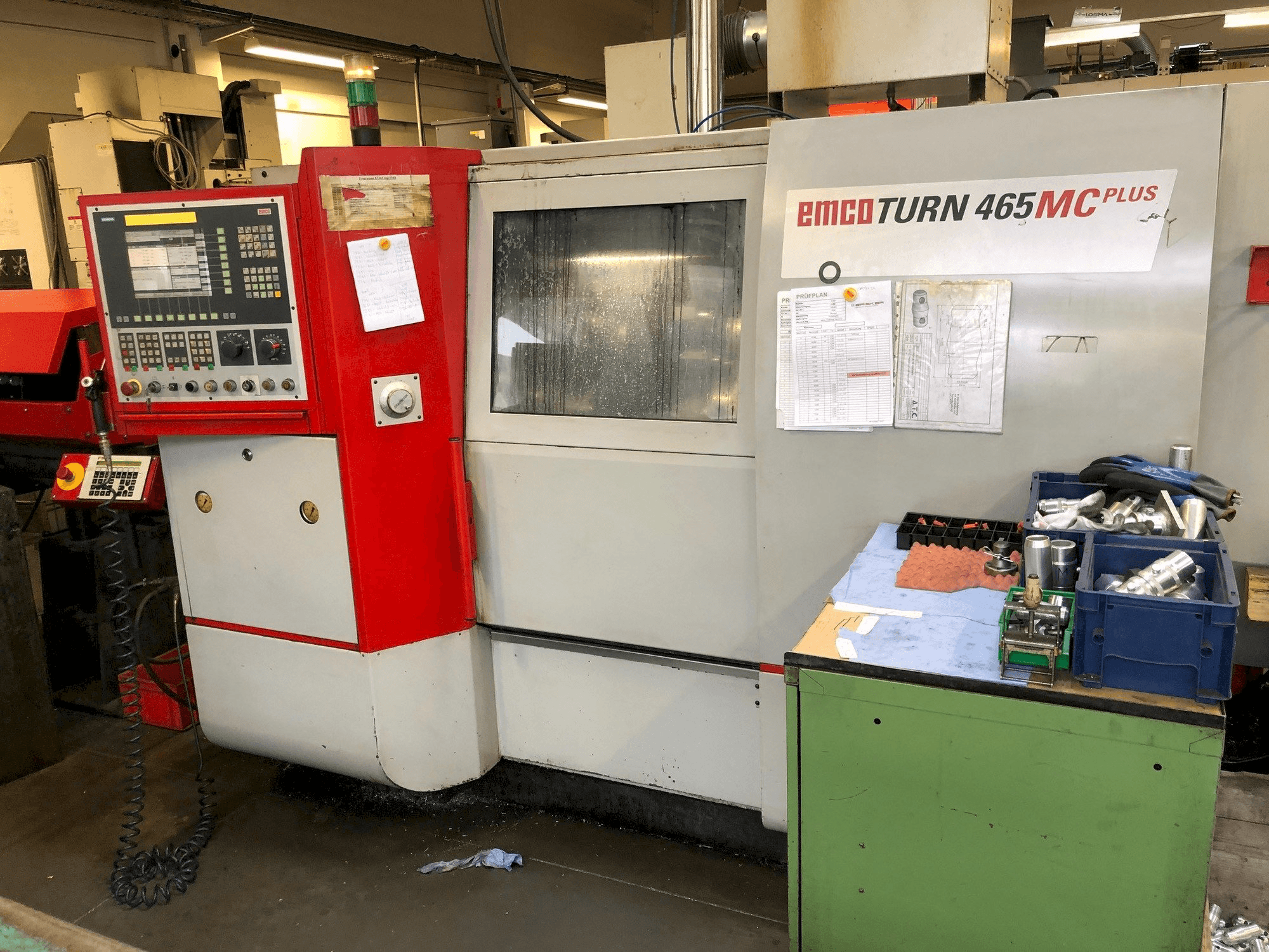 Čelní pohled na EMCO ET465 MCplus TCM stroj