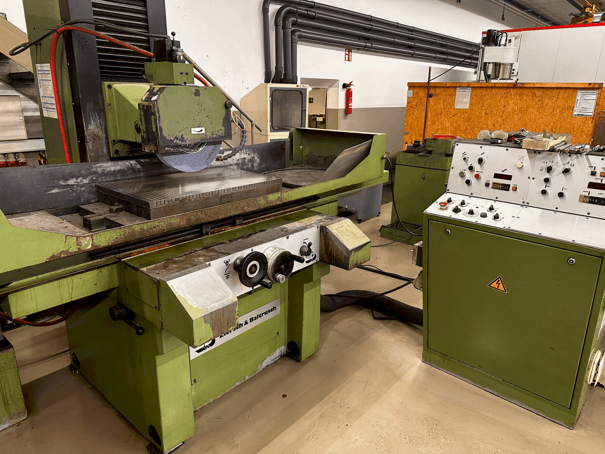 Čelní pohled na Zirsch & Baltrusch n/a stroj