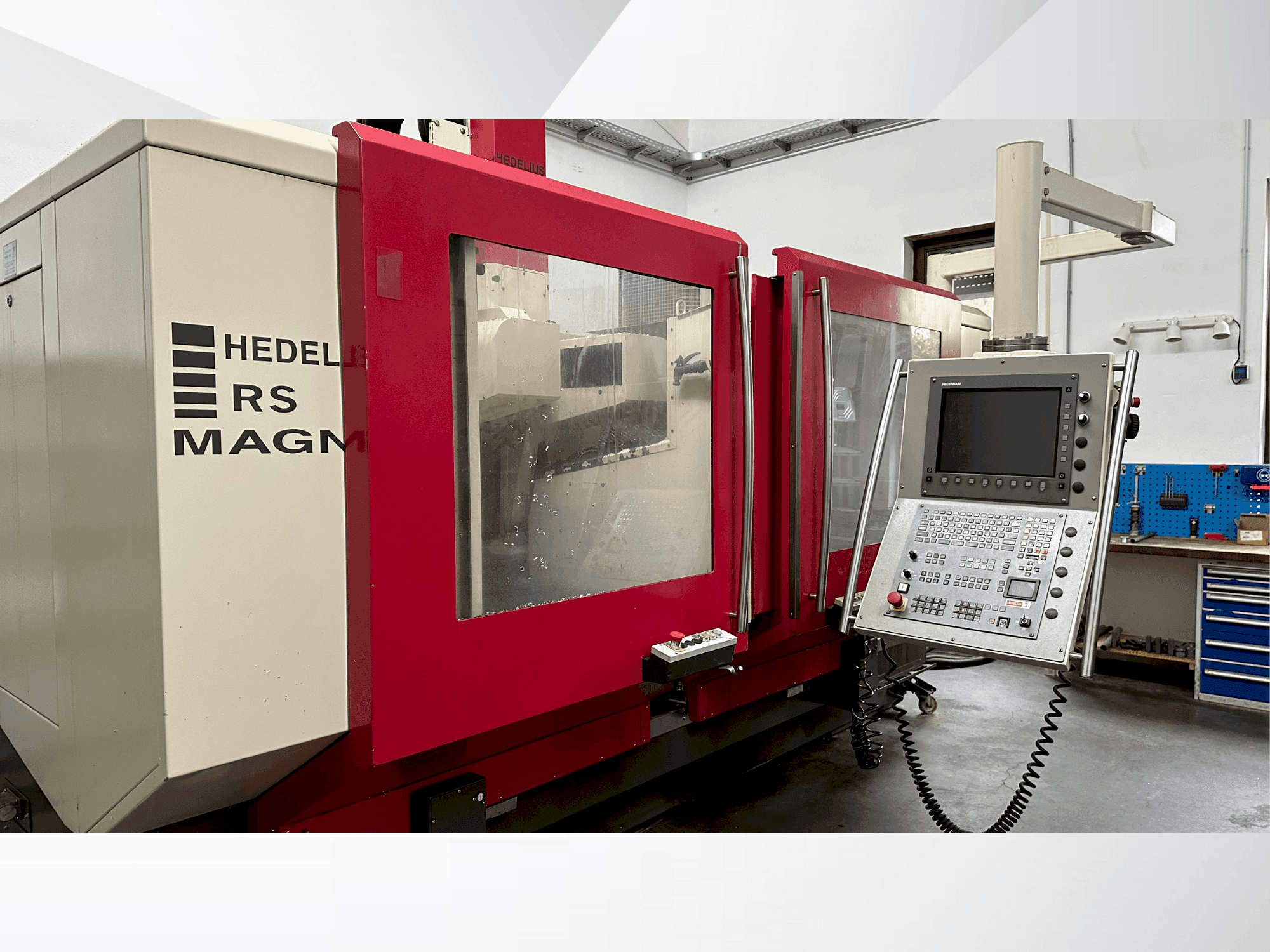 Čelní pohled na HEDELIUS RS60KM-2000 stroj