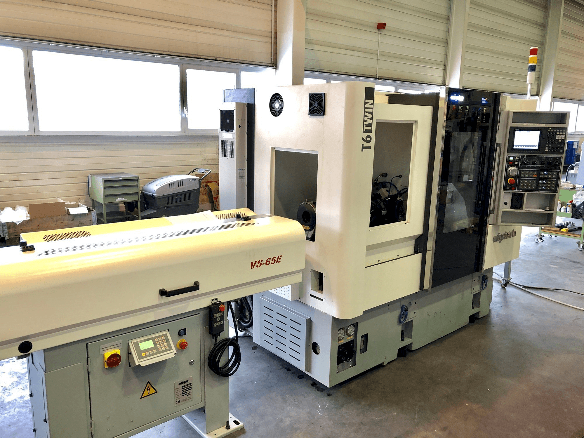 Čelní pohled na Müga T6 Twin 60 stroj