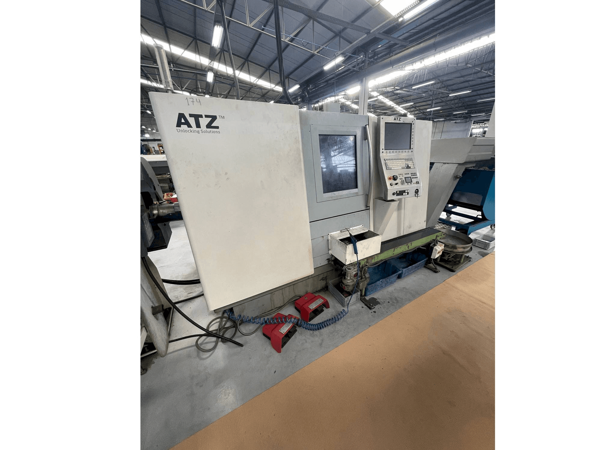 Čelní pohled na Gildemeister CTX 310 V6 stroj