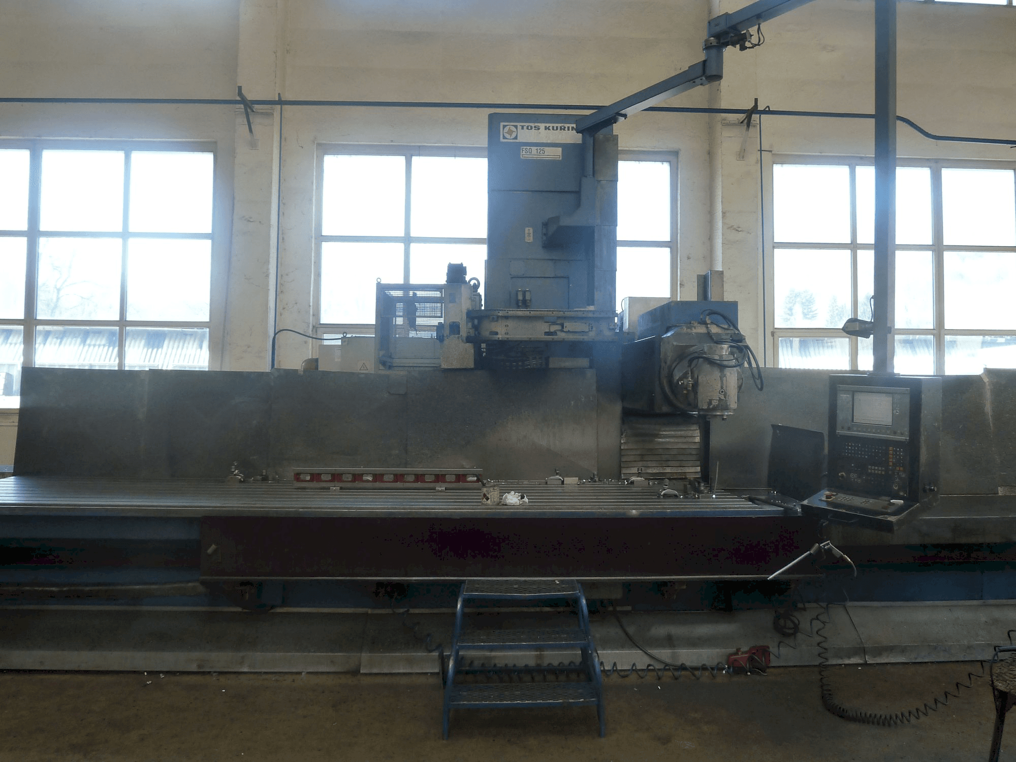 Čelní pohled na TOS FSQ 125-OR/A5 stroj