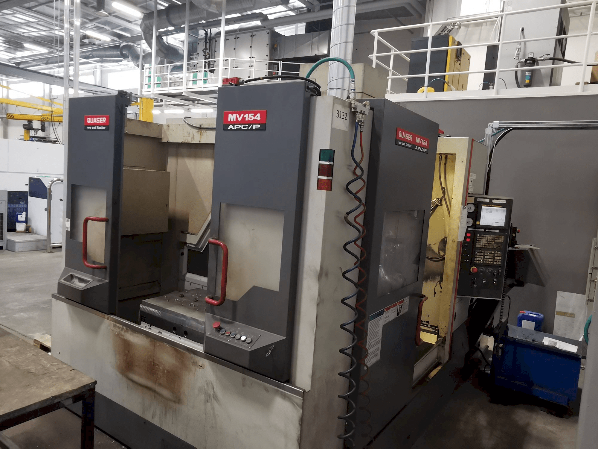 Čelní pohled na Quaser MV154APC/P12 stroj