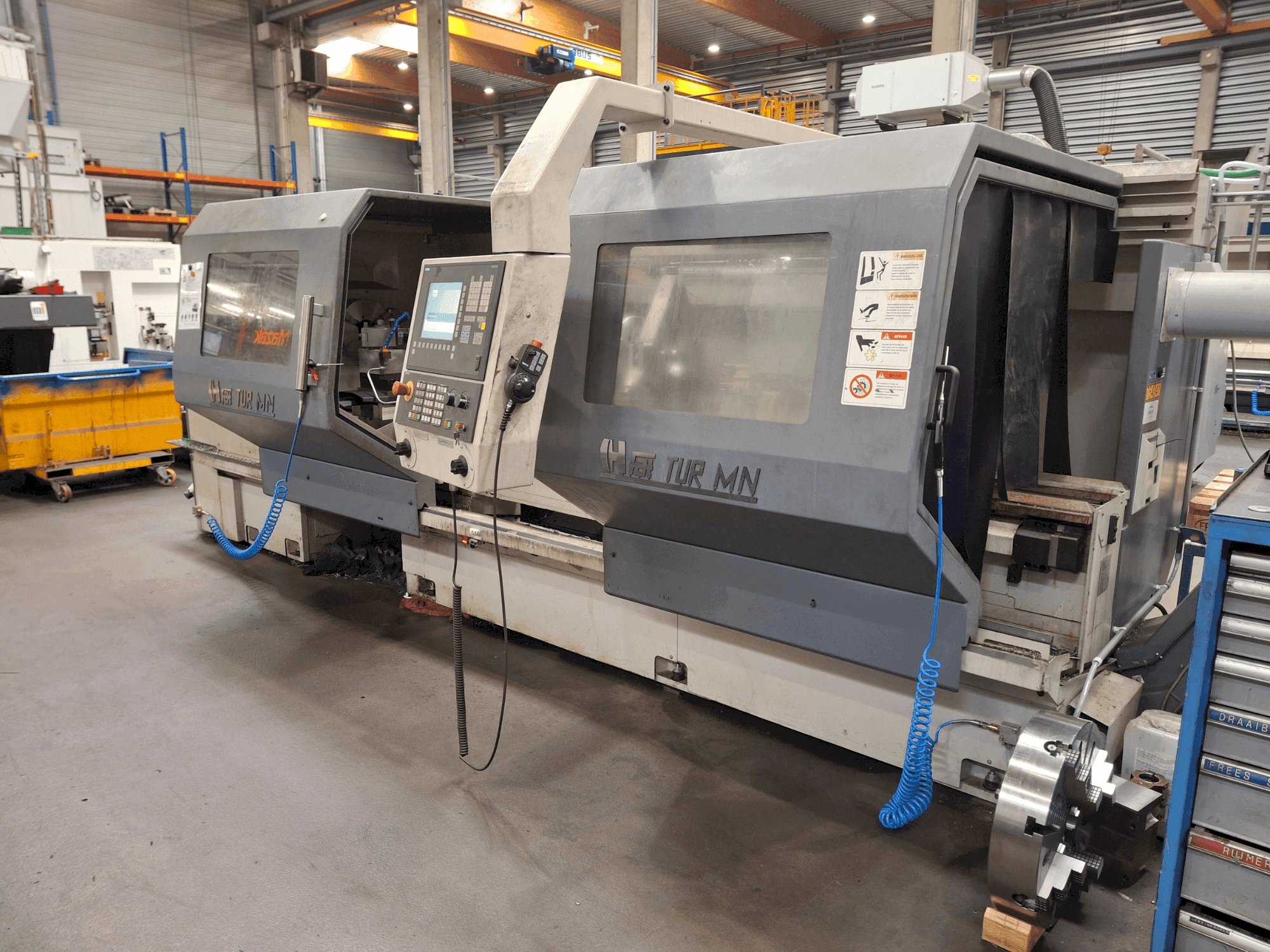 Čelní pohled na FAT TUR MN 710 stroj