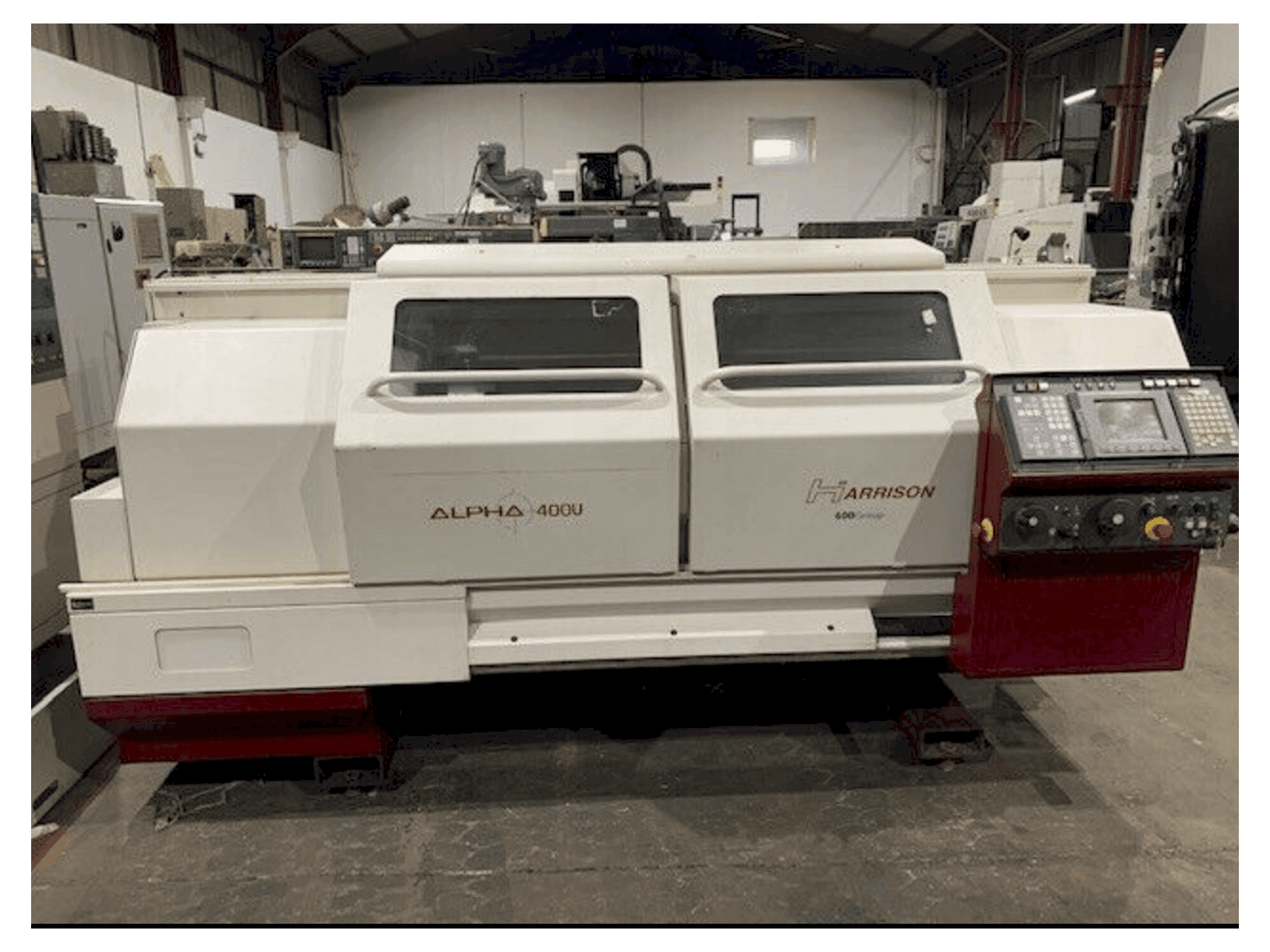 Čelní pohled na Harrison ALPHA 400 U stroj