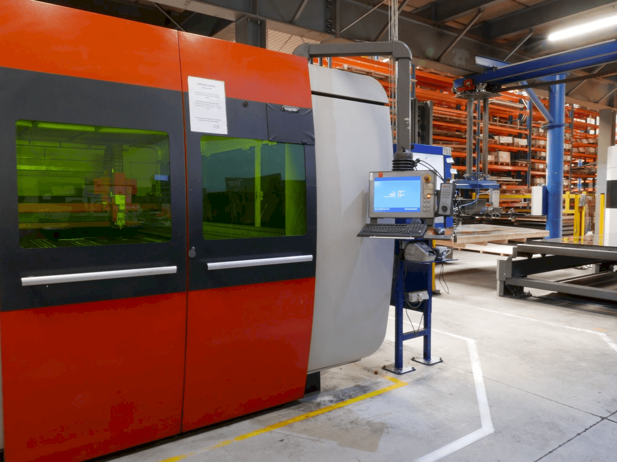 Čelní pohled na Bystronic BySprint Fiber 3015 stroj