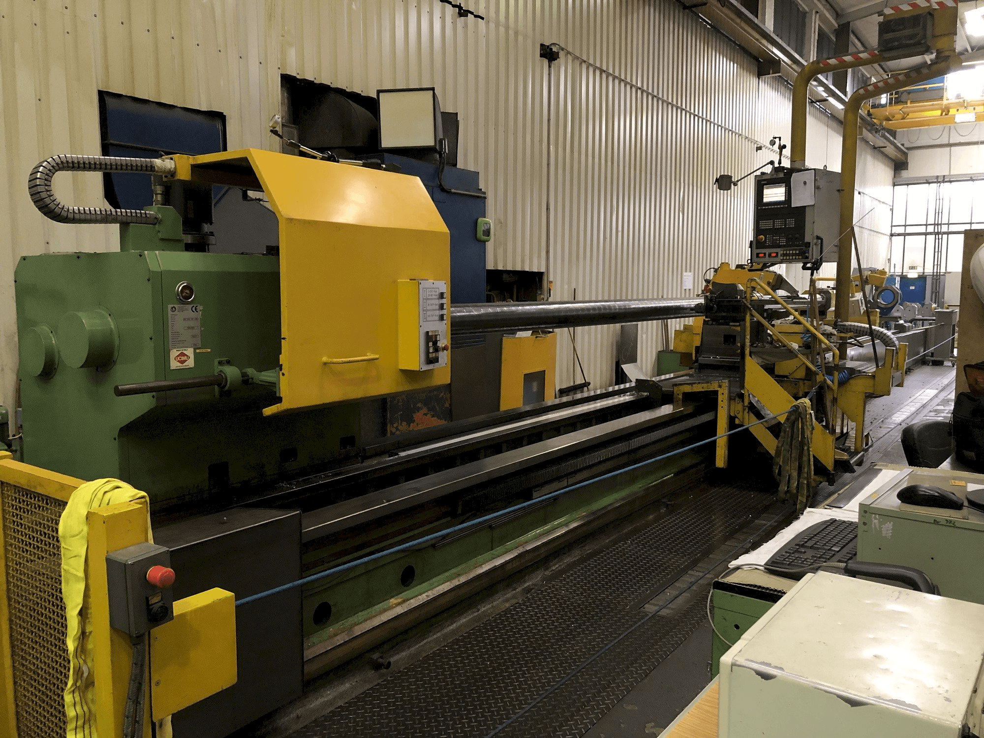 Čelní pohled na Tacchi Giacomo HD3 SERIE 105 L CNC stroj