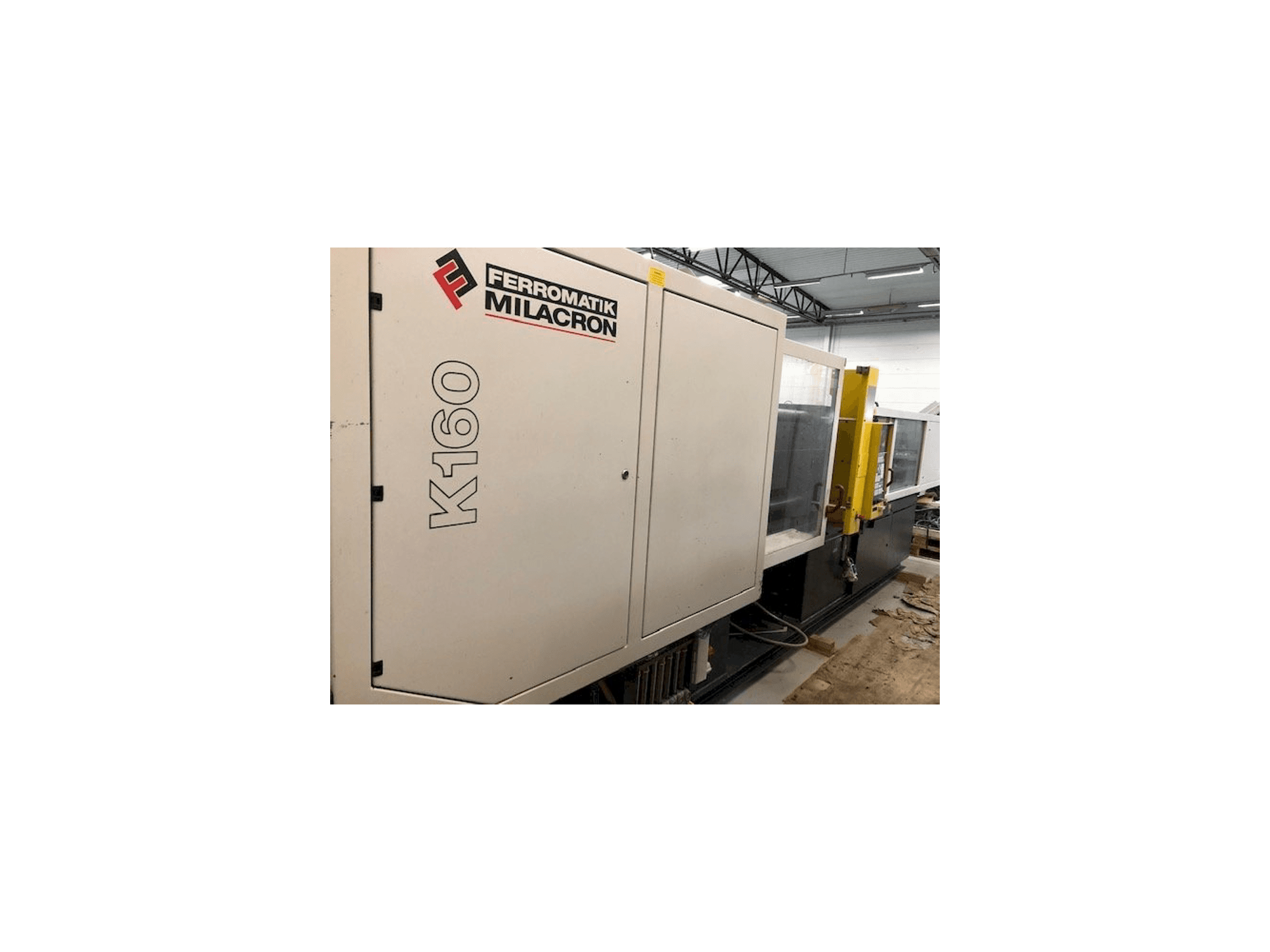 Čelní pohled na Ferromatik MILACRON K160 stroj