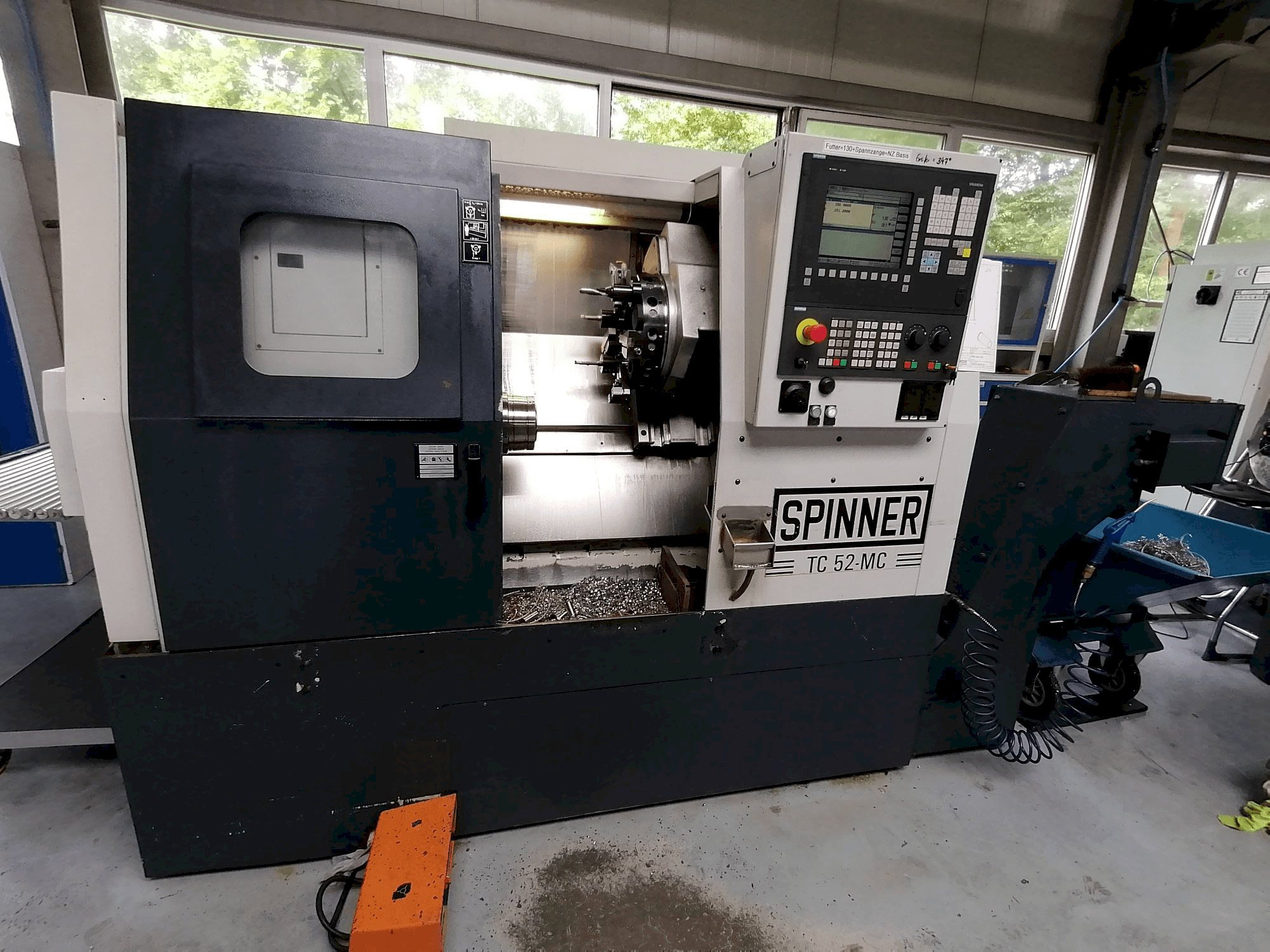 Čelní pohled na SPINNER TC 52-MC stroj