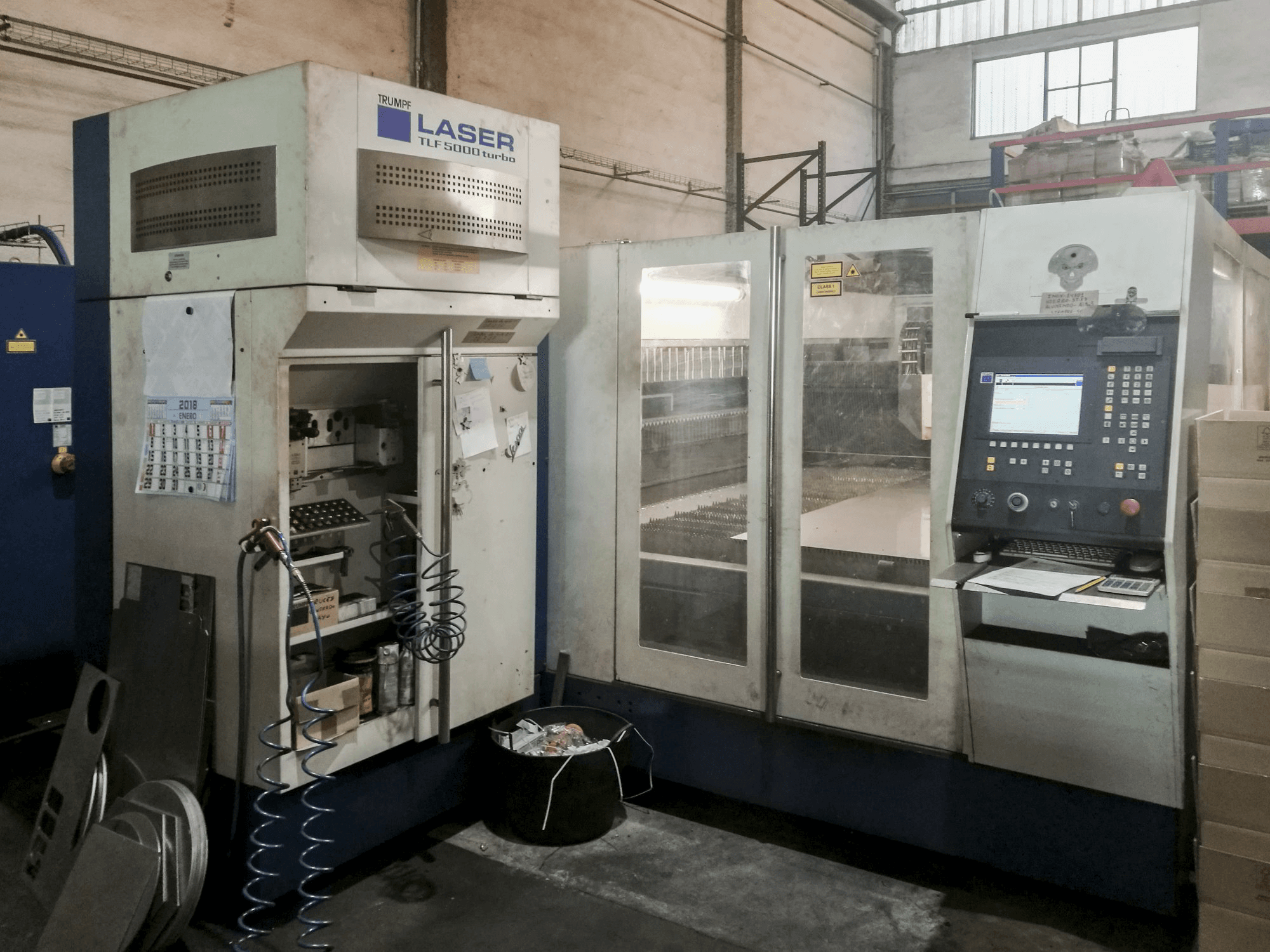 Čelní pohled na Trumpf Trumatic L3050 stroj