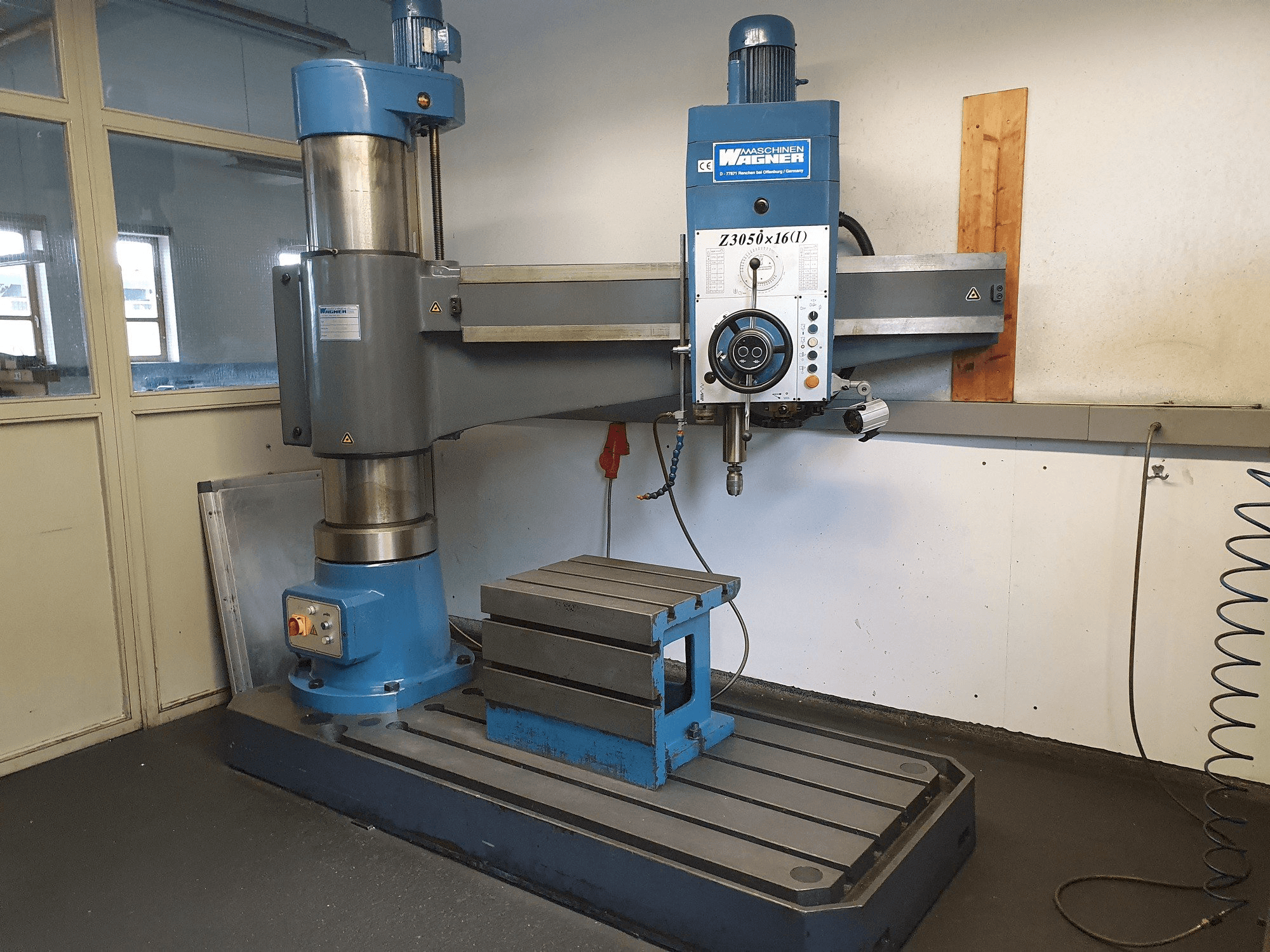 Čelní pohled na WAGNER PRC50 stroj