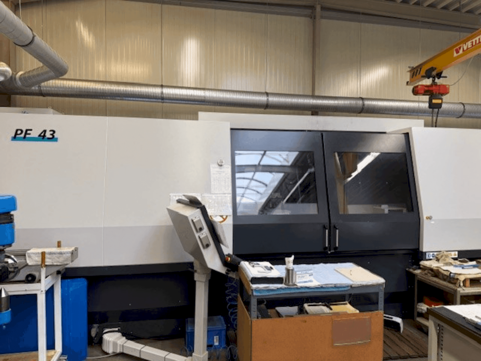 Čelní pohled na Schaudt GSN PF43 stroj