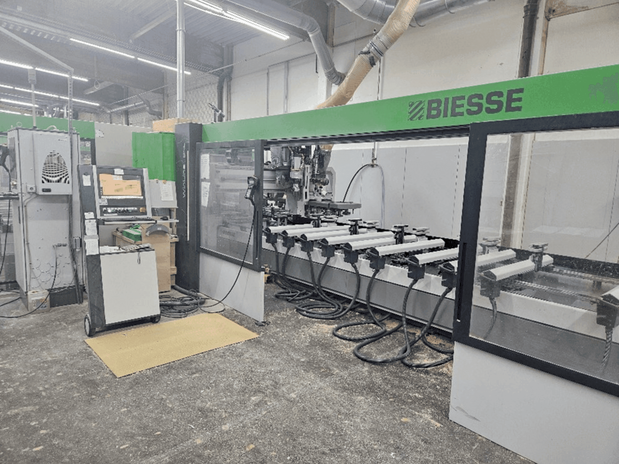 Čelní pohled na BIESSE WINDOW PRODUCTION LINE WEINIG / BIESSE stroj