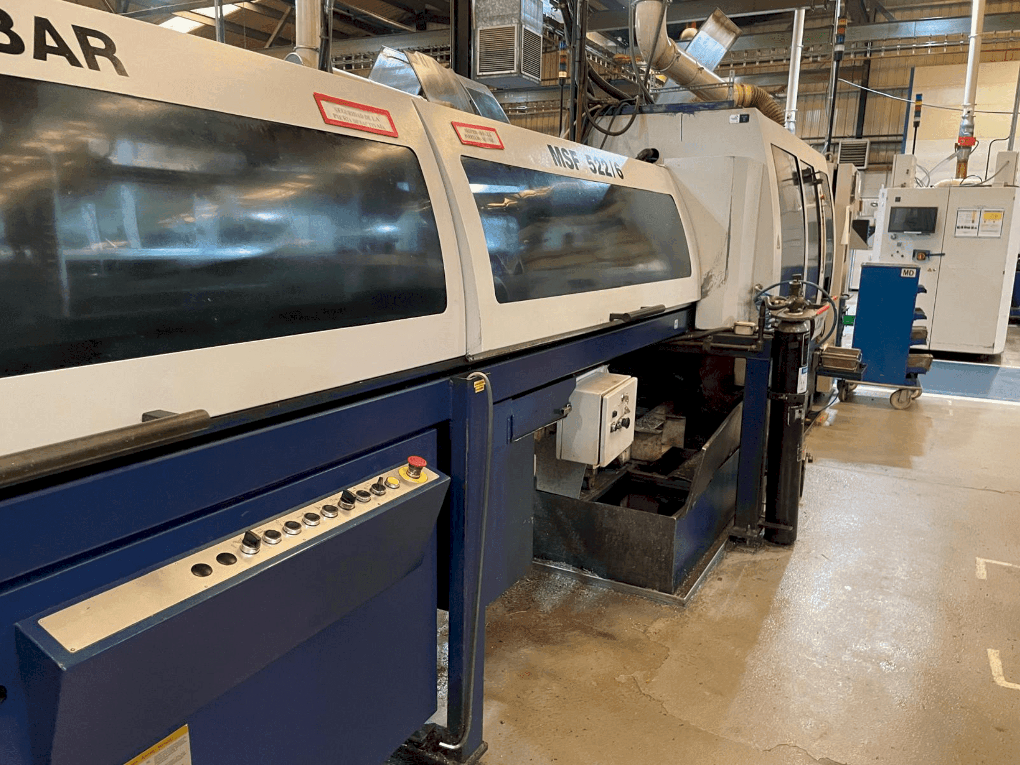 Čelní pohled na Tornos-Bechler MultiDeco 26-6 (2000) stroj