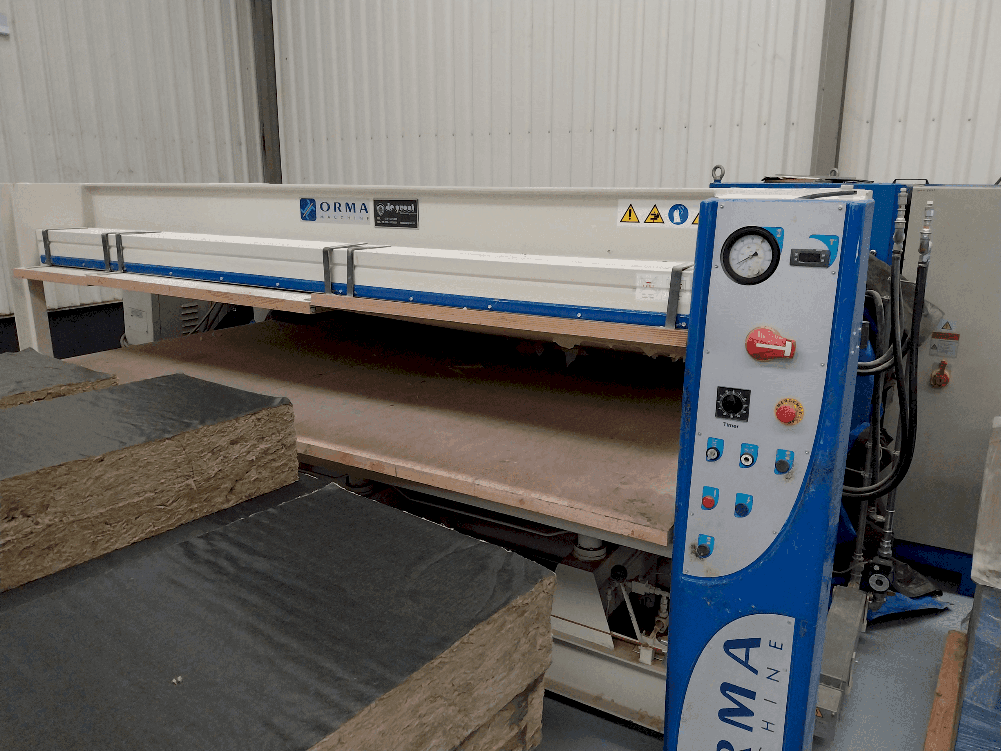 Čelní pohled na ORMA C/6 30/13 AS-BA (2009) stroj