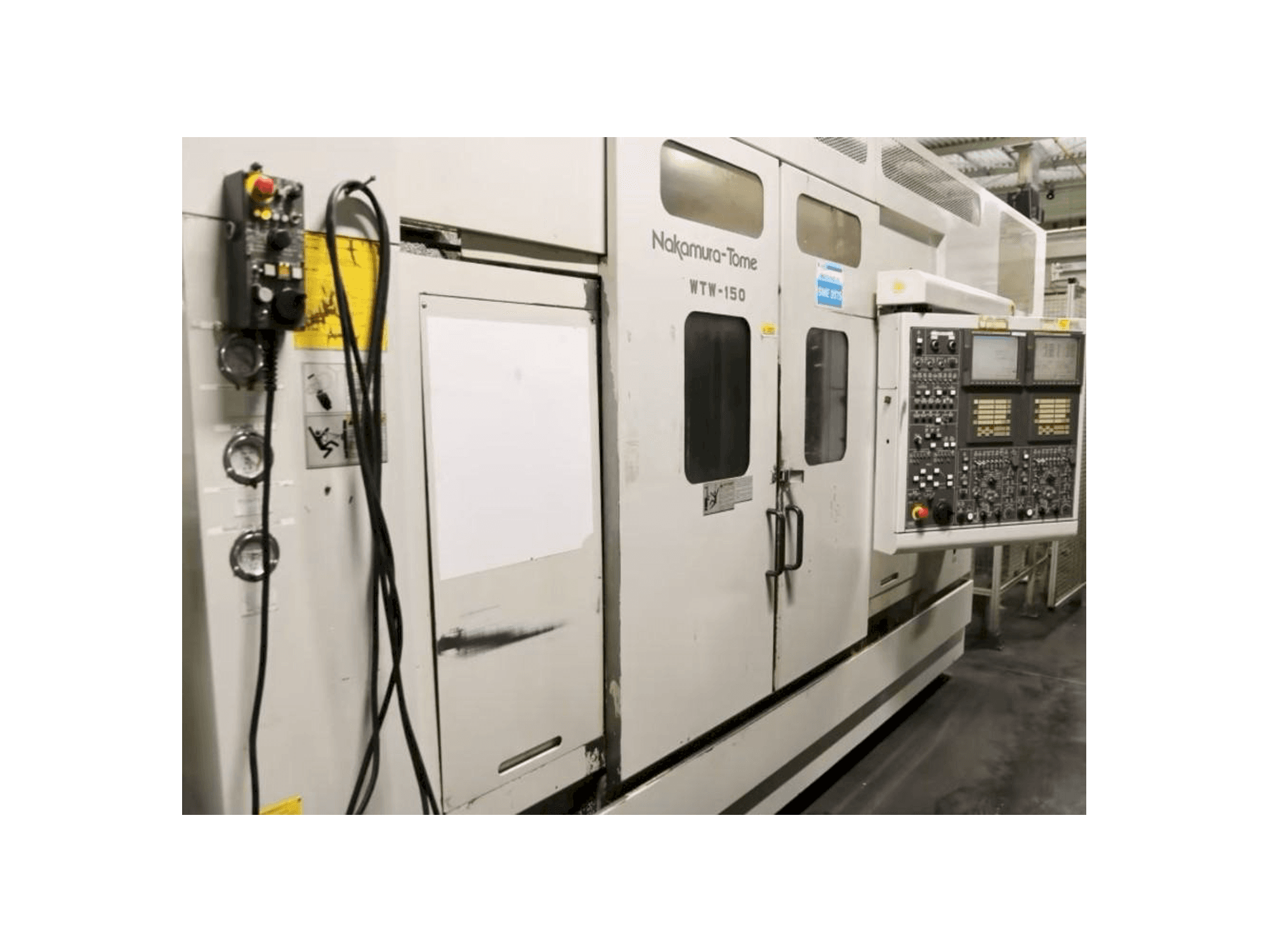 Levý pohled na NAKAMURA-TOME WTW-150 stroj