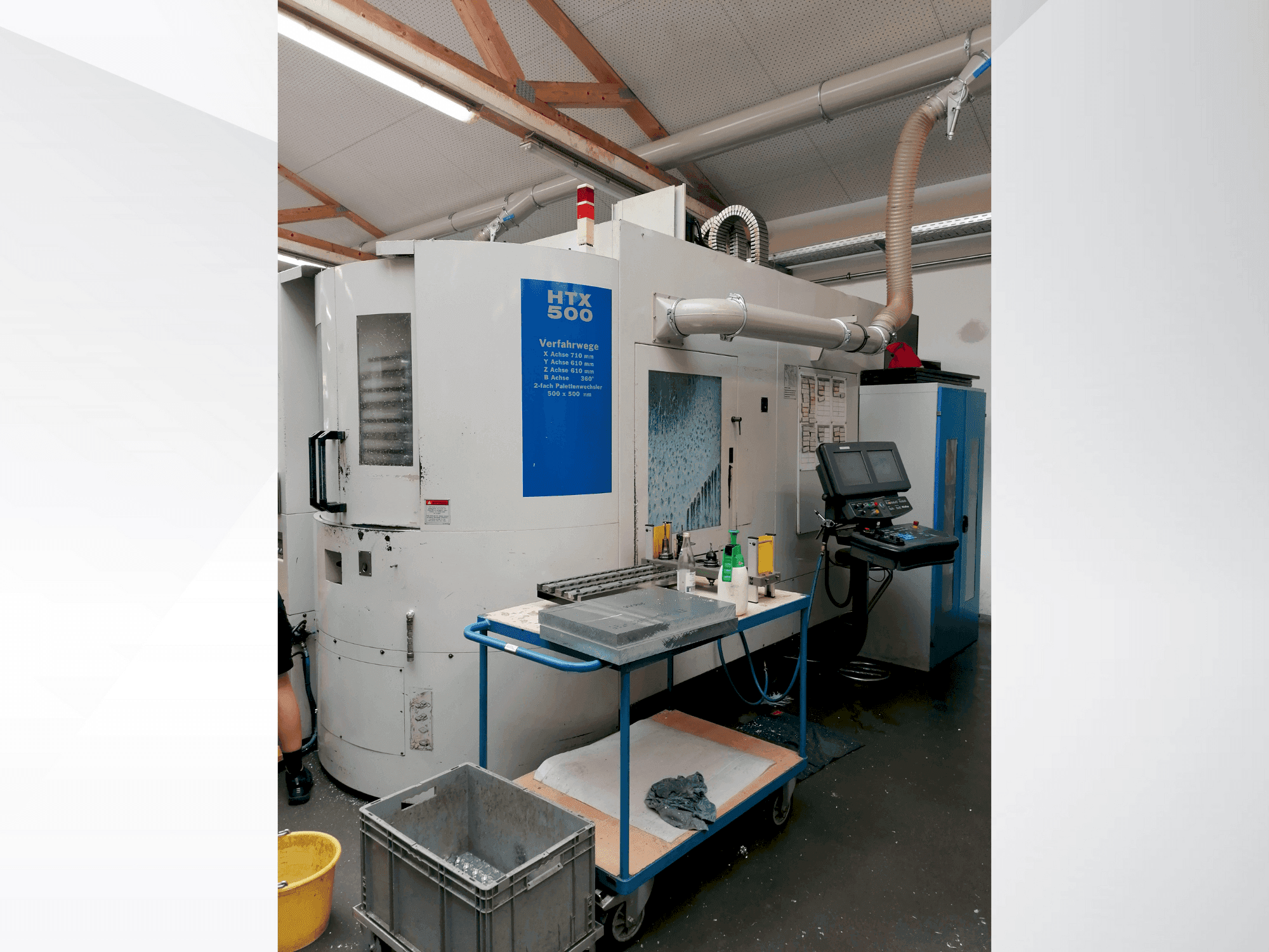 Čelní pohled na Hurco HTX 500 stroj