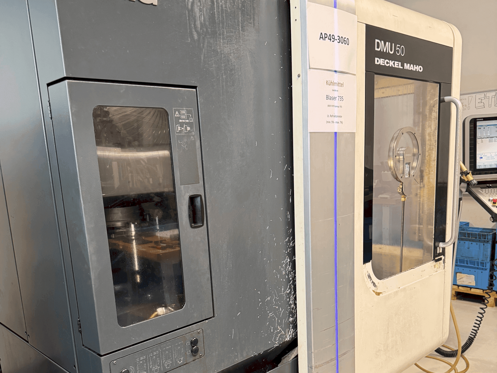 Čelní pohled na DMG DECKEL MAHO DMU 50 stroj